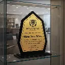 diamante-negro-dorado-vitrina.webp